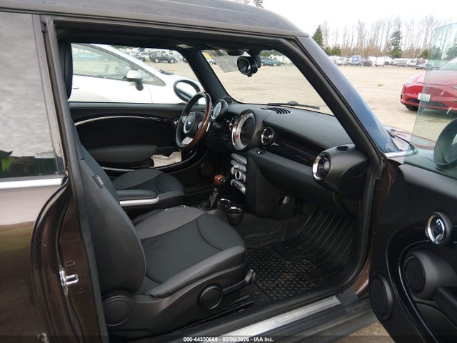 2008 MINI COOPER CLUBMAN WMWML33578TN67718 Photo 4