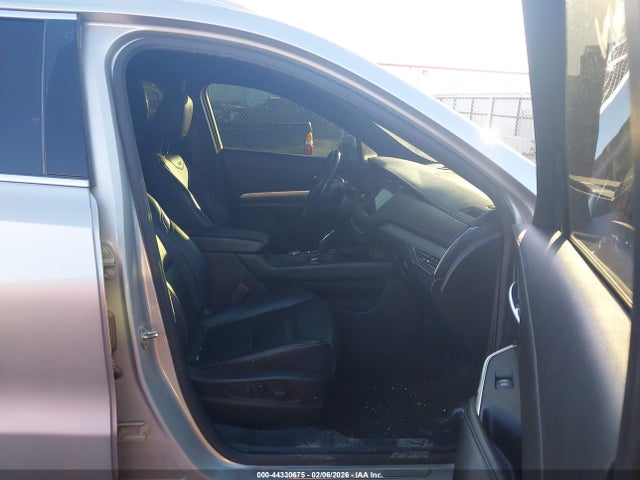 44330675 :رقم المزاد ، 1GYFZCR44LF030590 vin ، 2020 Cadillac Xt4 Fwd Premium Luxury مزاد بيع