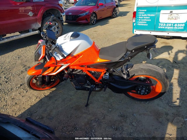 KTM 1290 Super Duke R 2022 VBKV39409NM955678 Image 13