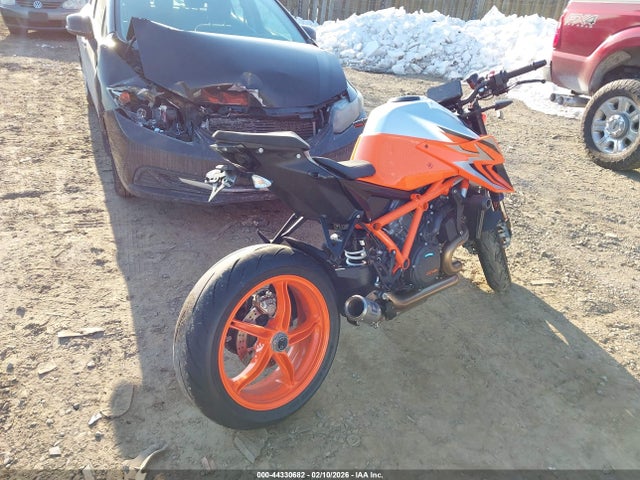 2022 KTM 1290 VBKV39409NM955678 Photo 3
