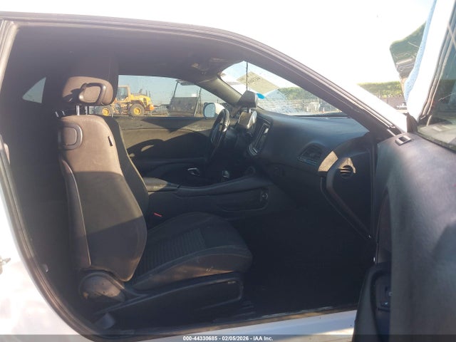 2C3CDZAG9KH731384 Dodge Challenger Sxt