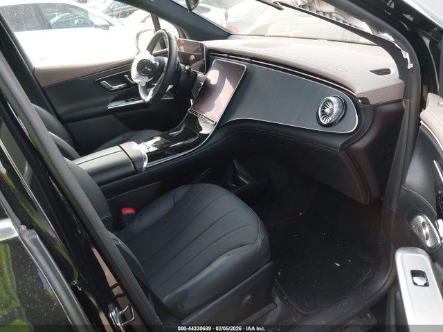 44330689 :رقم المزاد ، 4JGGM2BB5PA028826 vin ، 2023 Mercedes-benz Eqe 350+ Suv مزاد بيع