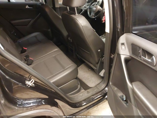 2016 VOLKSWAGEN TIGUAN WVGAV7AX9GW573766 Photo 7