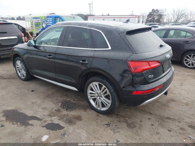 2019 AUDI Q5 WA1BNAFY9K2084205 Photo 2