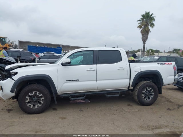 3TMCZ5AN8PM641043 Toyota Tacoma Trd Off Road