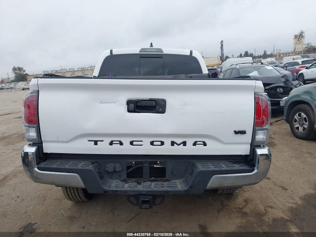 3TMCZ5AN8PM641043 Toyota Tacoma Trd Off Road