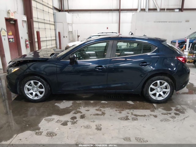 3MZBM1L72GM323269 Mazda Mazda3 I Touring