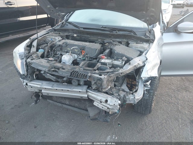 Honda ACCORD LX 2017 1HGCR2F39HA206845 Image 17