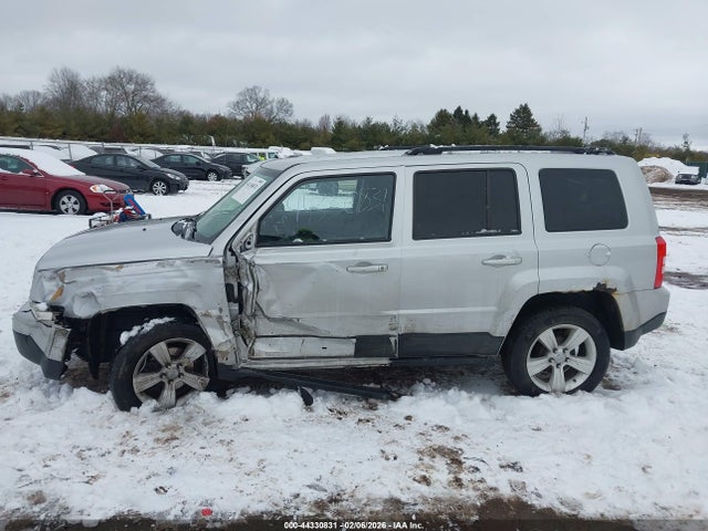 2012 Jeep Patriot Latitude მანქანა იყიდება აუქციონზე, vin: 1C4NJPFA7CD617260, აუქციონის ნომერი: 44330831