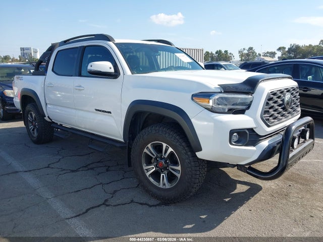 Продажа на аукционе авто 2022 Toyota Tacoma Trd Off Road, vin: 3TMAZ5CN2NM193965, номер лота: 44330857