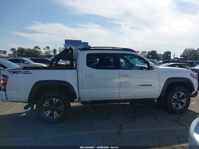 Продажа на аукционе авто 2022 Toyota Tacoma Trd Off Road, vin: 3TMAZ5CN2NM193965, номер лота: 44330857