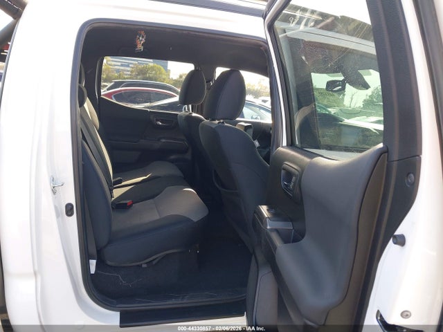 Продажа на аукционе авто 2022 Toyota Tacoma Trd Off Road, vin: 3TMAZ5CN2NM193965, номер лота: 44330857
