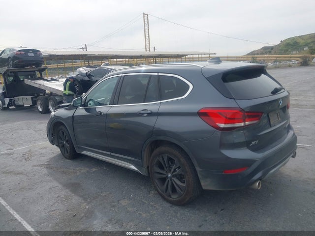 2020 BMW X1 WBXJG7C05L5P65834 Photo 2
