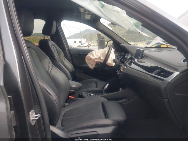 2020 BMW X1 WBXJG7C05L5P65834 Photo 4