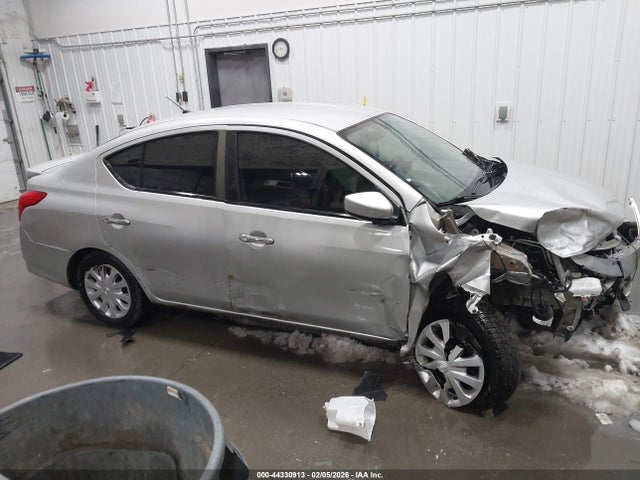 3N1CN7AP5KL860181 Nissan Versa 1.6 Sv
