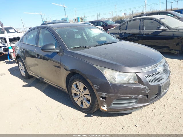 1G1PA5SH3E7481395 Chevrolet Cruze Ls Auto