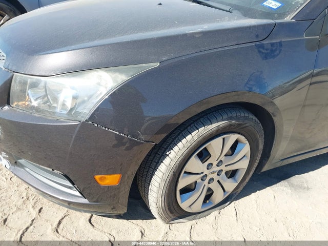 1G1PA5SH3E7481395 Chevrolet Cruze Ls Auto