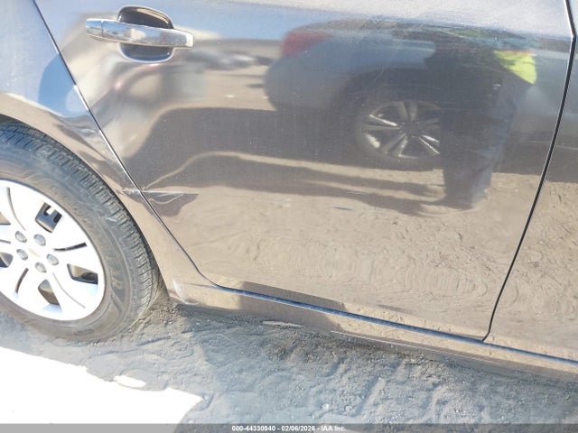 1G1PA5SH3E7481395 Chevrolet Cruze Ls Auto