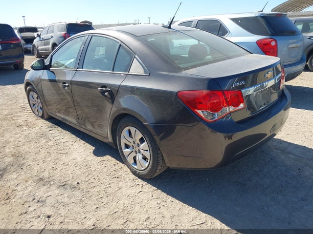 1G1PA5SH3E7481395 Chevrolet Cruze Ls Auto