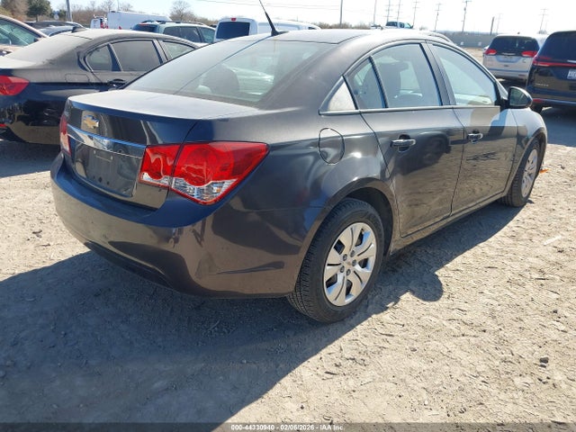 1G1PA5SH3E7481395 Chevrolet Cruze Ls Auto