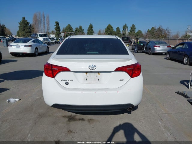 2T1BURHE7JC019038 Toyota COROLLA SE