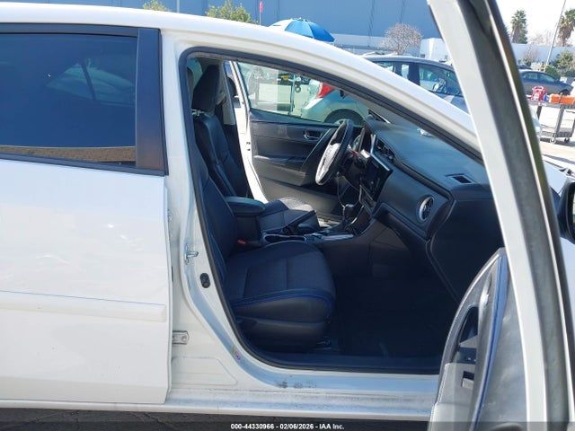 2T1BURHE7JC019038 Toyota COROLLA SE