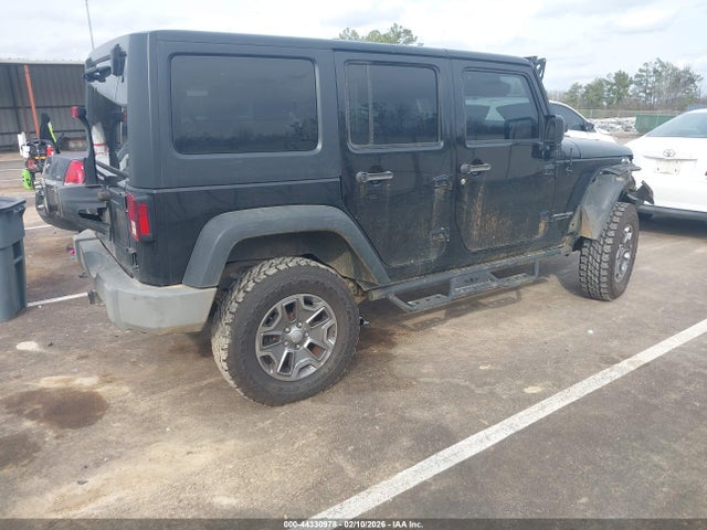 1C4BJWDG8JL814753 Jeep Wrangler Jk Unlimited Sport S 4x4