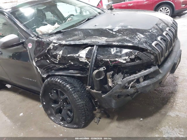 1C4PJMBX7JD526374 Jeep Cherokee Trailhawk 4x4