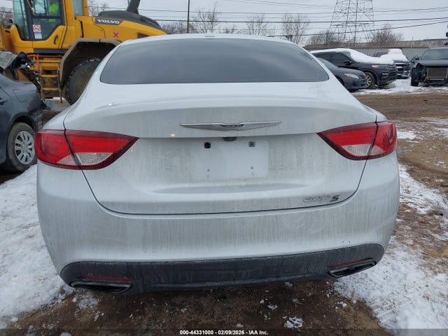 44331000 :رقم المزاد ، 1C3CCCBB9FN717906 vin ، 2015 Chrysler 200 S مزاد بيع