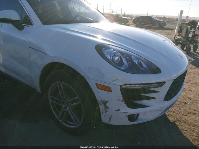 2017 PORSCHE MACAN WP1AB2A54HLB20137 Photo 5