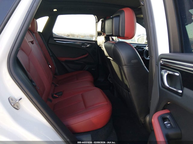 2017 PORSCHE MACAN WP1AB2A54HLB20137 Photo 7