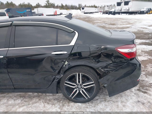 1HGCR2F56HA158139 Honda Accord Sport