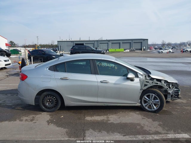 1G1BE5SM3H7197829 Chevrolet Cruze Lt Auto