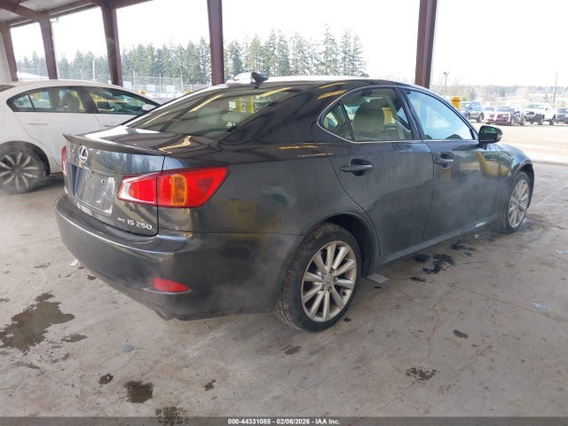 2010 LEXUS IS 250 JTHCF5C24A5044608 Photo 3
