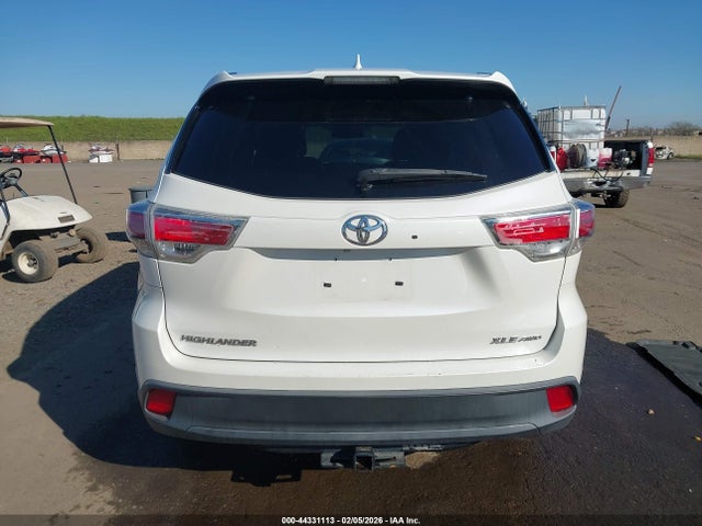 Toyota Highlander Xle V6 2015 5TDJKRFH9FS107523 Image 16