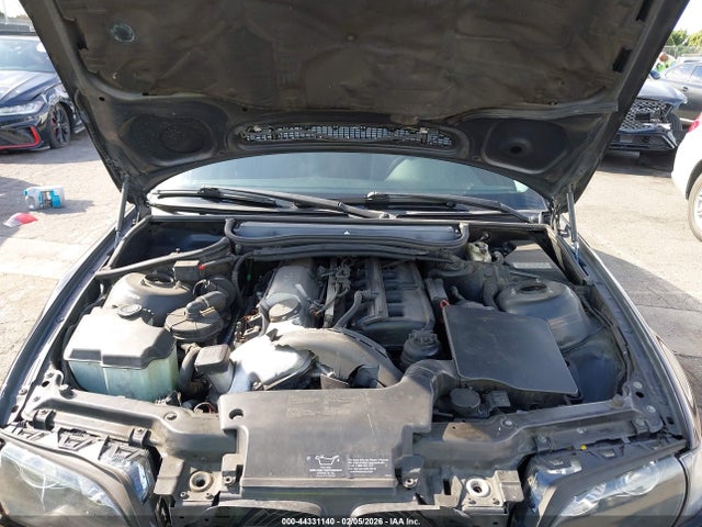 44331140 :رقم المزاد ، WBAAX13404PJ00663 vin ، 2004 Bmw 325it مزاد بيع