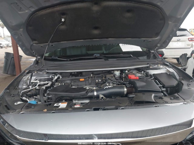 1HGCV2F94JA036724 Honda Accord Touring 2.0t