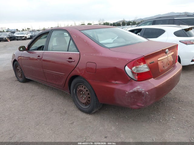 2004 TOYOTA CAMRY JTDBE32K540277081 Photo 2