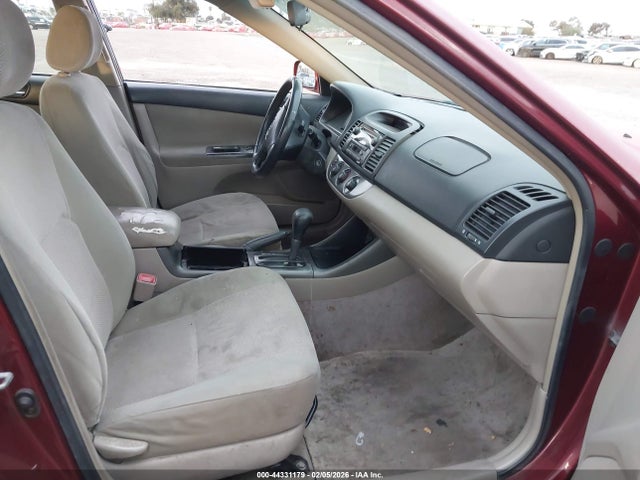 2004 TOYOTA CAMRY JTDBE32K540277081 Photo 4