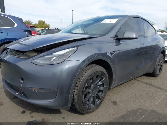 2023 TESLA MODEL Y 7SAYGDEE2PA176005 Photo 1
