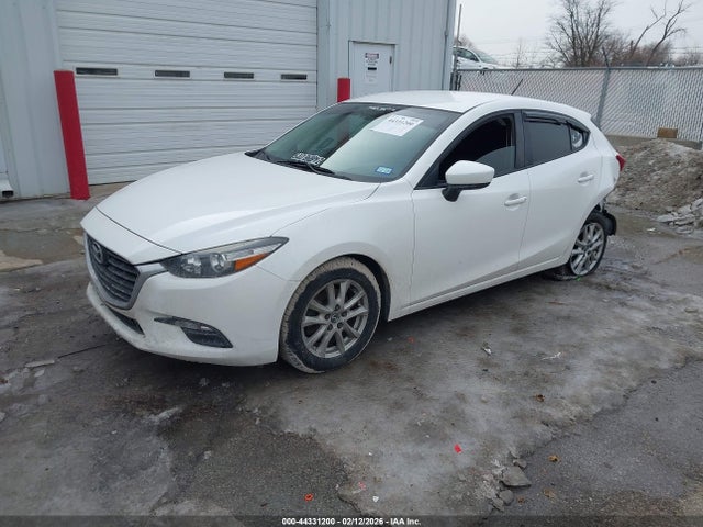 44331200 :رقم المزاد ، JM1BN1K70H1122213 vin ، 2017 Mazda Mazda3 Sport مزاد بيع