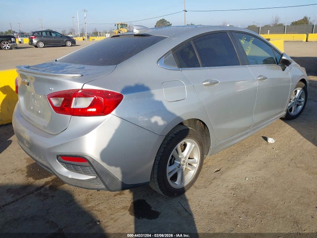 1G1BE5SM0H7201707 Chevrolet Cruze Lt Auto