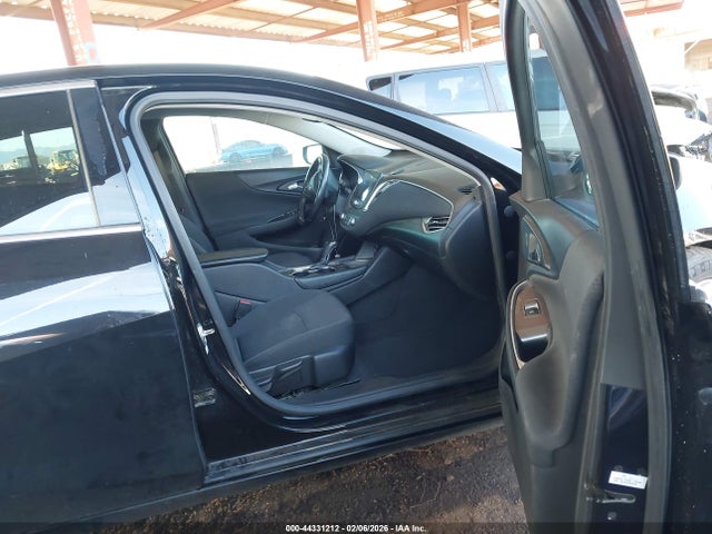 1G1ZD5ST5JF229913 Chevrolet MALIBU LT