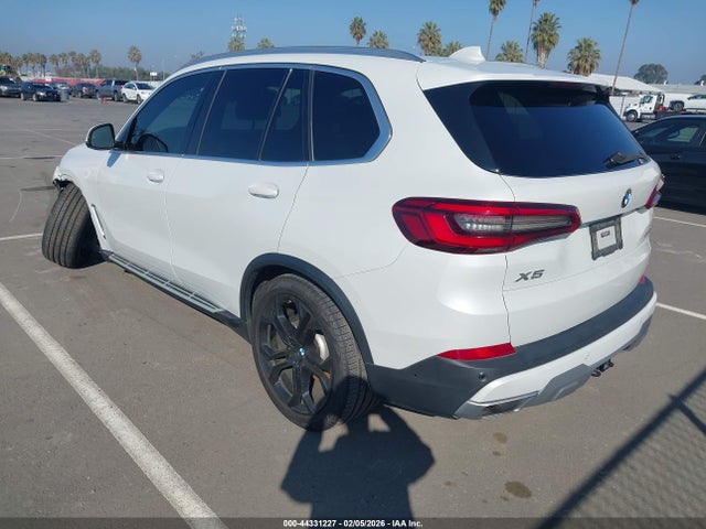 5UXJU2C59KLN65679 BMW X5 Xdrive50i