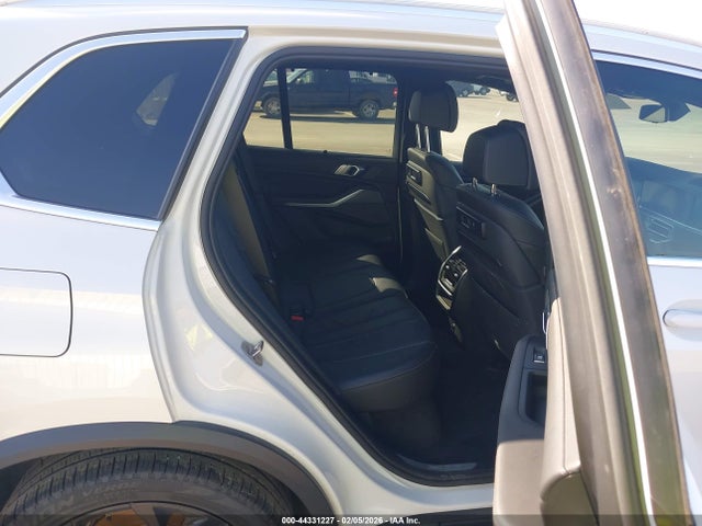 5UXJU2C59KLN65679 BMW X5 Xdrive50i