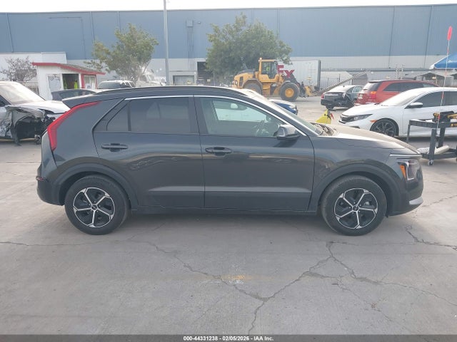 KNDCR3LE5P5082462 KIA NIRO EX