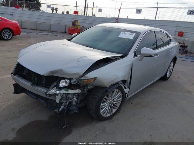 JTHBK1GG4E2136573 Lexus ES 350