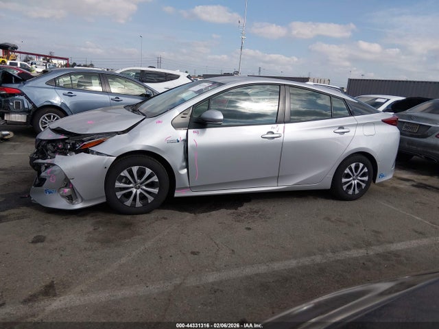 JTDKAMFP1M3183513 Toyota Prius Prime Limited