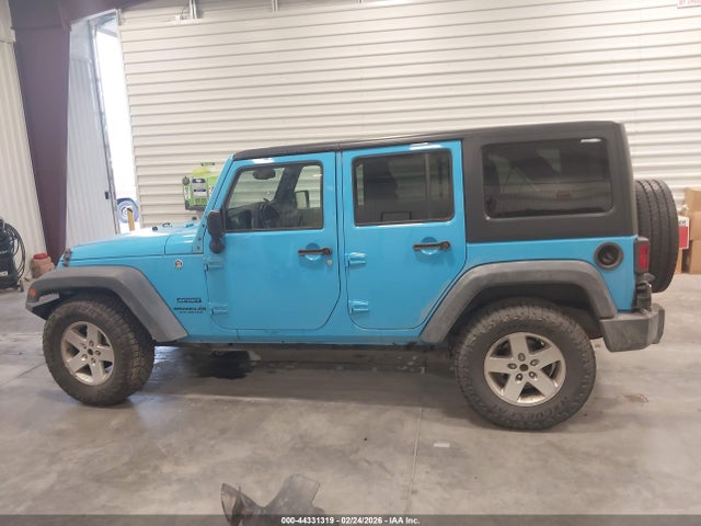 1C4BJWDG4HL624040 Jeep Wrangler Unlimited Sport 4x4
