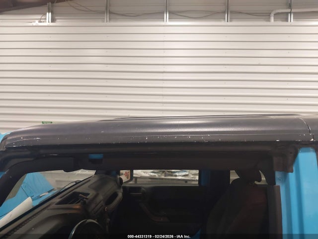 1C4BJWDG4HL624040 Jeep Wrangler Unlimited Sport 4x4
